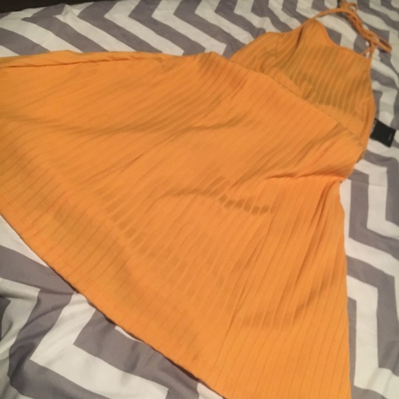 🌻Nwt! Mustard yellow halter mini dress🌻 - Picture 2 of 4